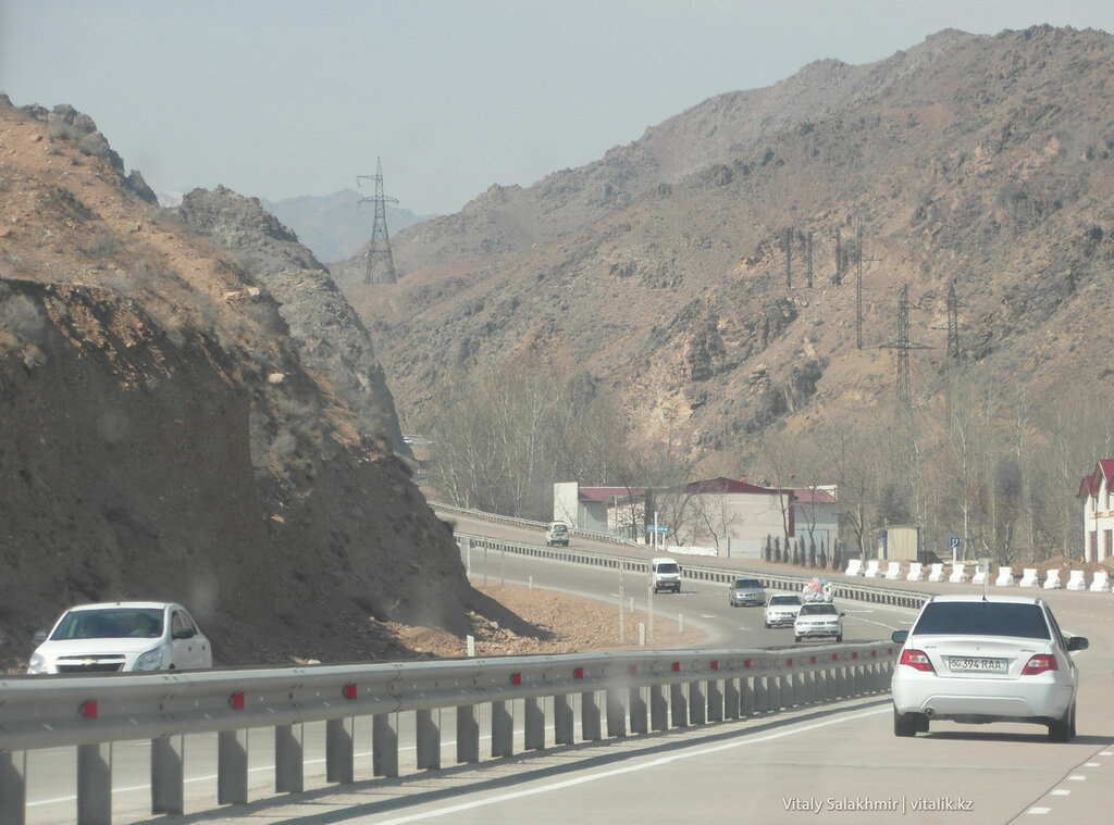 Дорога из Намангана в Ташкент. Фото из интернета.