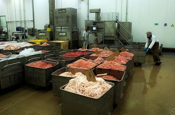 Сергей дал добро рассказать об этом публично. И да, телевизор такое не покажет.
