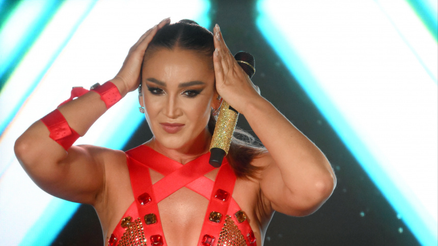    Фото: © РИА Новости/Алексей Майшев; Telegram/Бузова/byzovahouse; 5-tv.ru