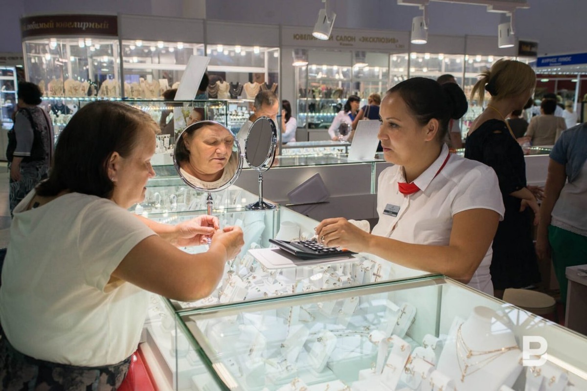    Параллельно с финансовым успехом золото переживает трансформацию в ювелирной индустрии. Максим Платонов / realnoevremya.ru