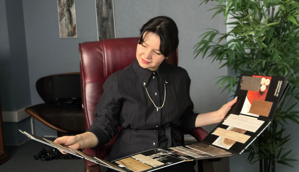 Напольные покрытия - моя вторая страсть. Я их обожаю и ценю. Полы - это то, что присутсвует в нашей жизни каждый день. Везде! И дома, и на работе, и в транспорте. И от полов зависит многое - наша безопасность, наше настроение и восприятие пространства.  