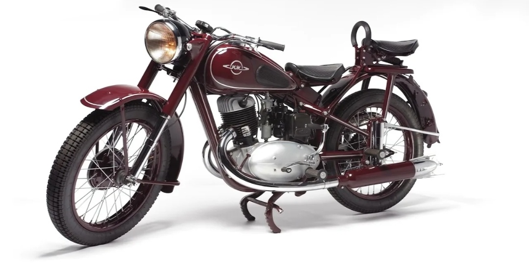 Почему «Иж Планета» и «Иж Юпитер» так похожи? Разбираемся в истории легендарных советских мотоциклов