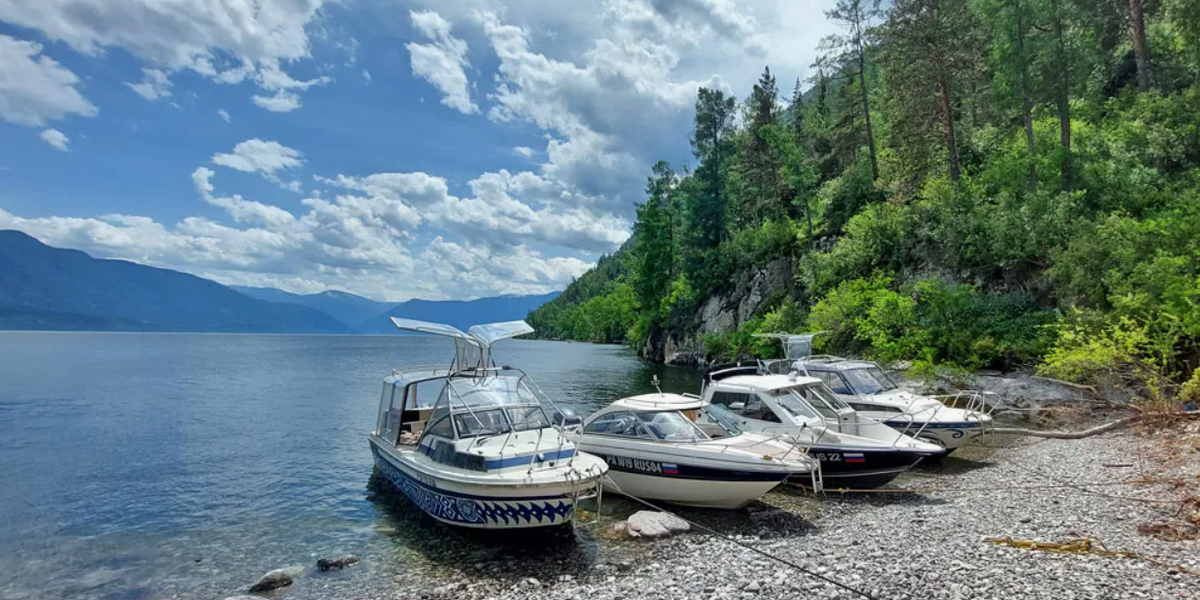 Оз. Телецкое. Прогулки на катерах.