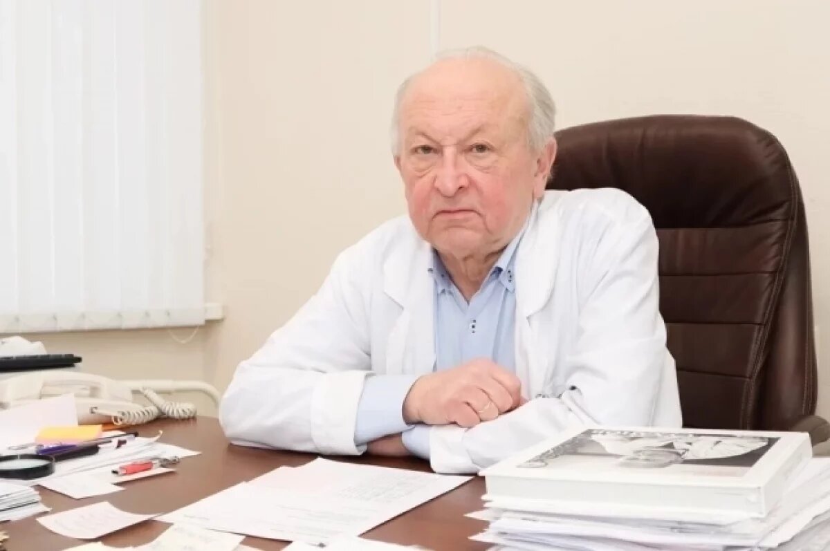    Власти предложили наградить «легенду пермской медицины» онколога Орлова