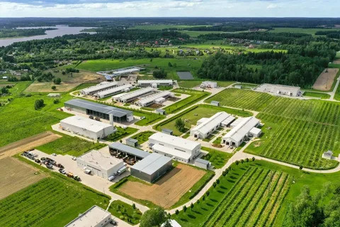 Фото фермы взято из общедоступных источников сети Интернет