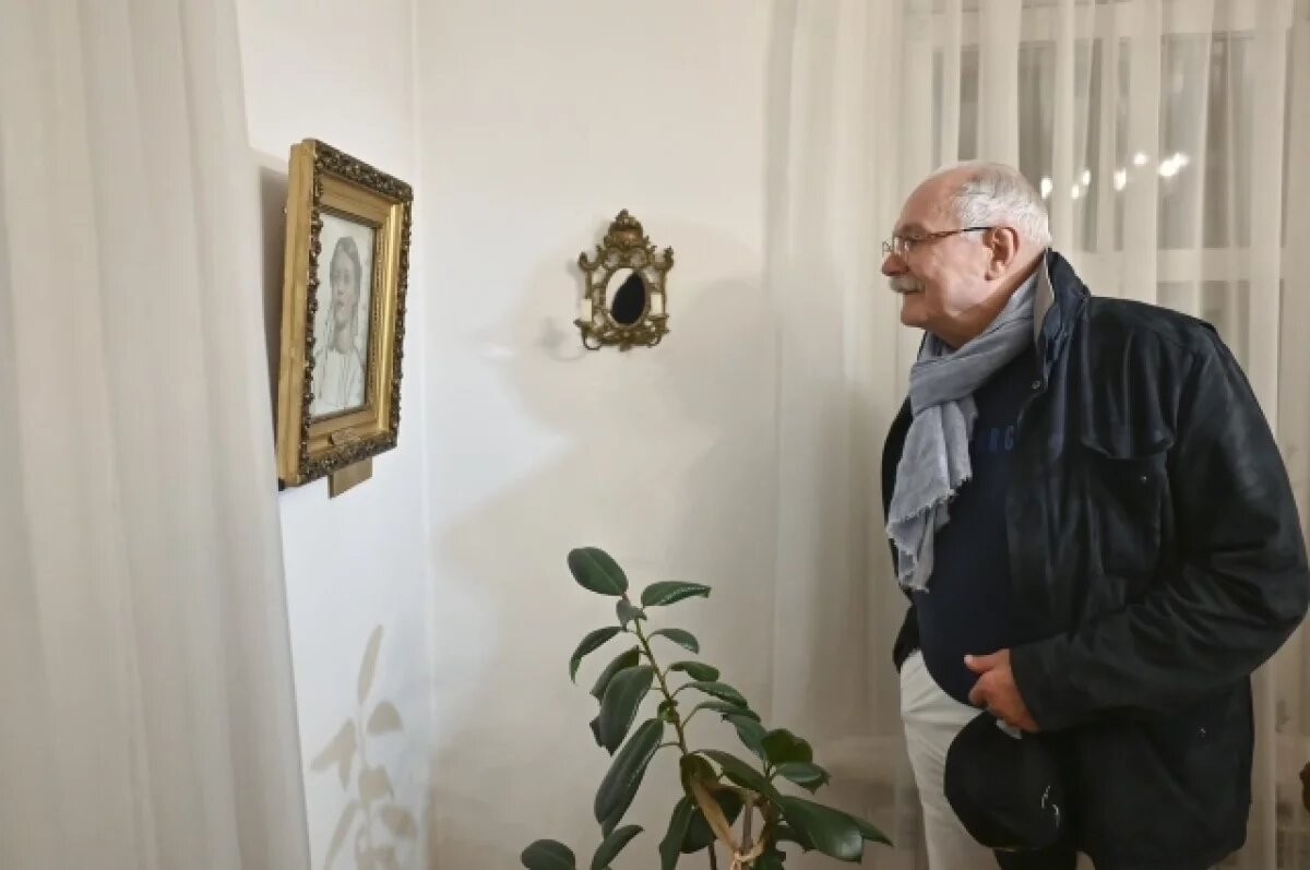    Михалков в доме предков в Красноярске.