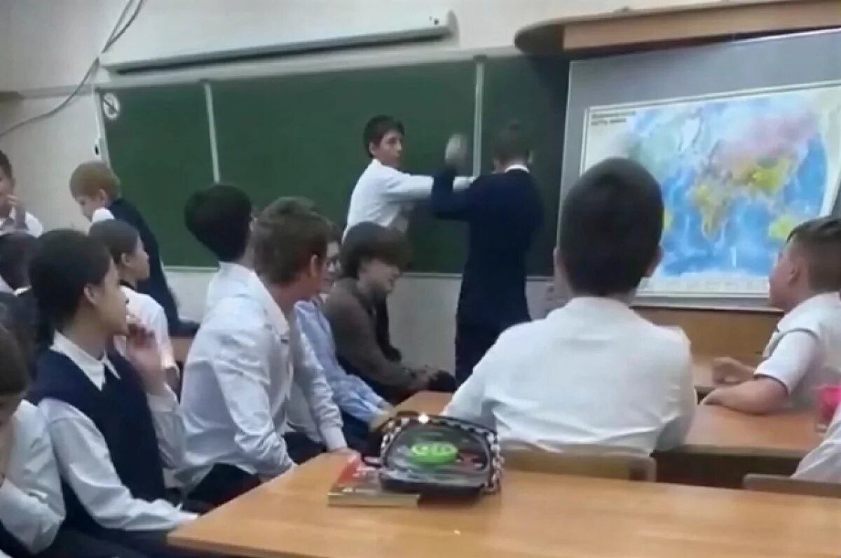    В Хабаровске полиция проверяет пост о систематических избиениях в школе