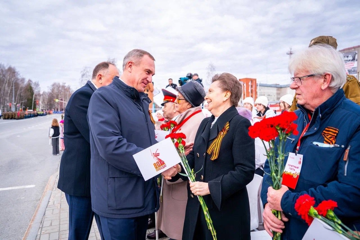    Руслан Кухарук поздравил с юбилеем сенатора Совета Федерации РФ Наталью Комарову