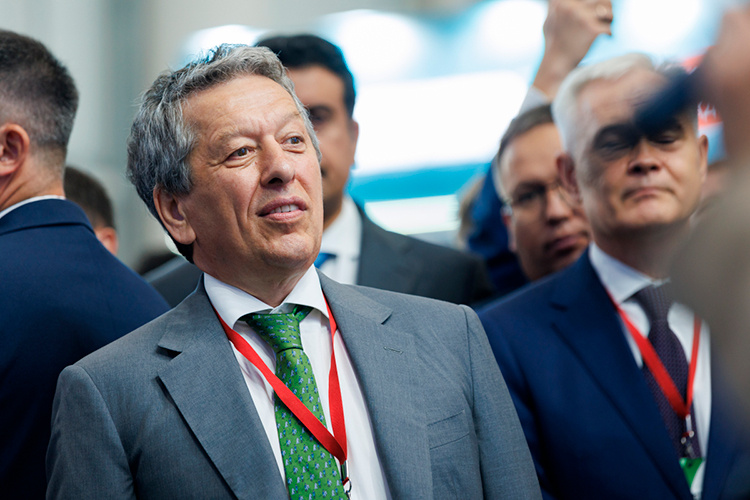    По итогам III квартала 2025 года гендиректор ПАО «Татнефть» Наиль Маганов остается в лидерах рейтинга топ-100 деловой элиты Татарстана.   
Фото: «БИЗНЕС Online»