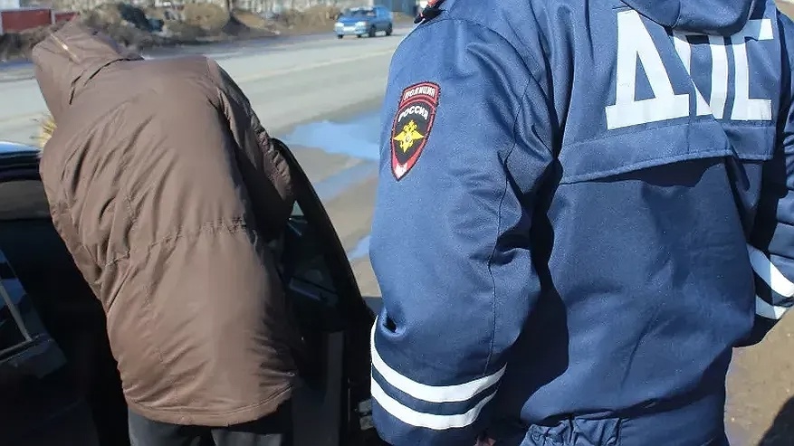    Забыл права и вспомнил уже в дороге: можно ли ехать или необходимо вернуться за документами
