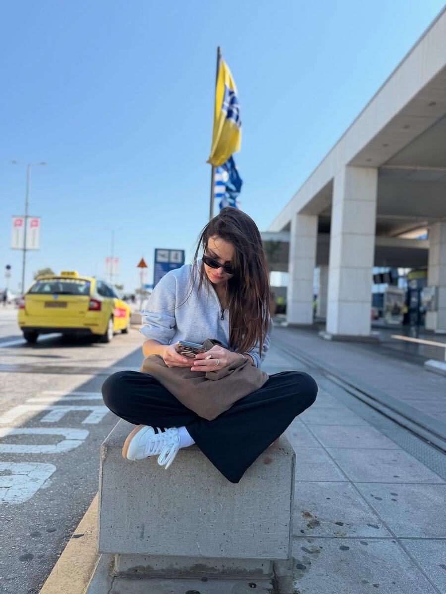 Фото взято из социальной сети актрисы Синем Унсал