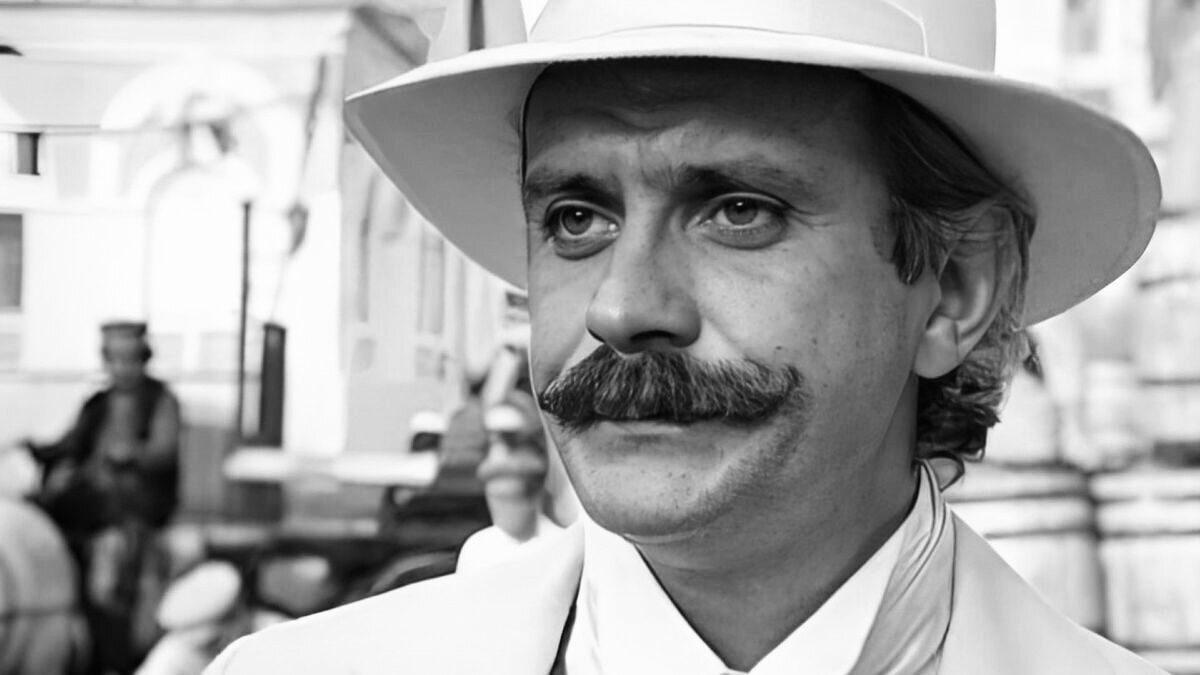 К нам приехал, к нам приехал, Никита Сергеевич, дорогой! 