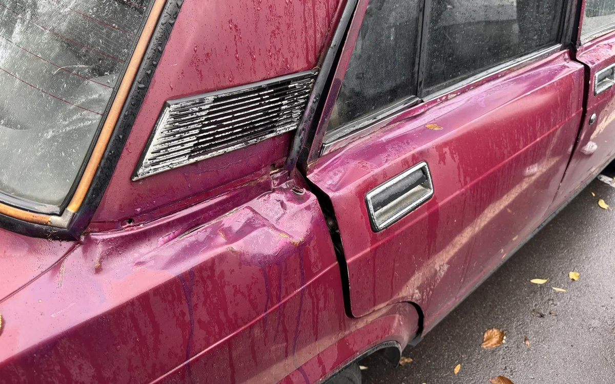 Autonews📷Судя по всему, владелец пытался произвести локальный ремонт собственными силами. Но получилось не очень