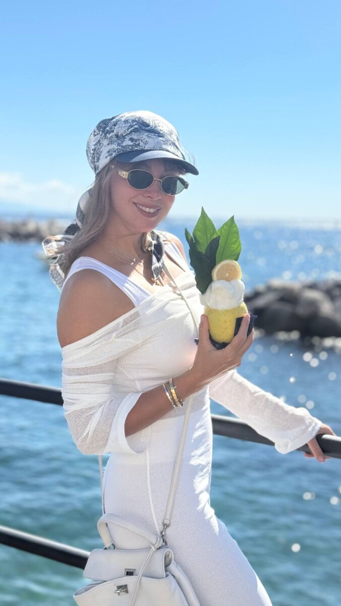    Полина Диброва на отдыхе в Италии. Источник: t.me/dibrovapolina