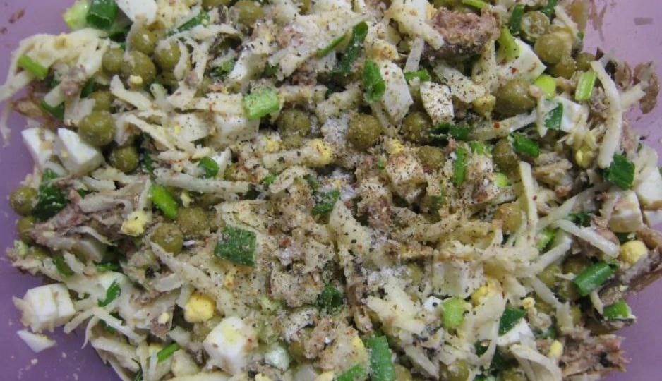 3 зимних салата со шпротами — готовятся за 15 минут, съедаются за 5