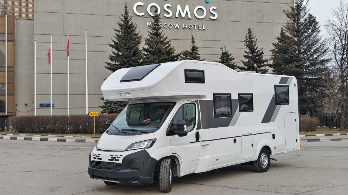 Общий вид на автодом на площадке Яхт на колесах