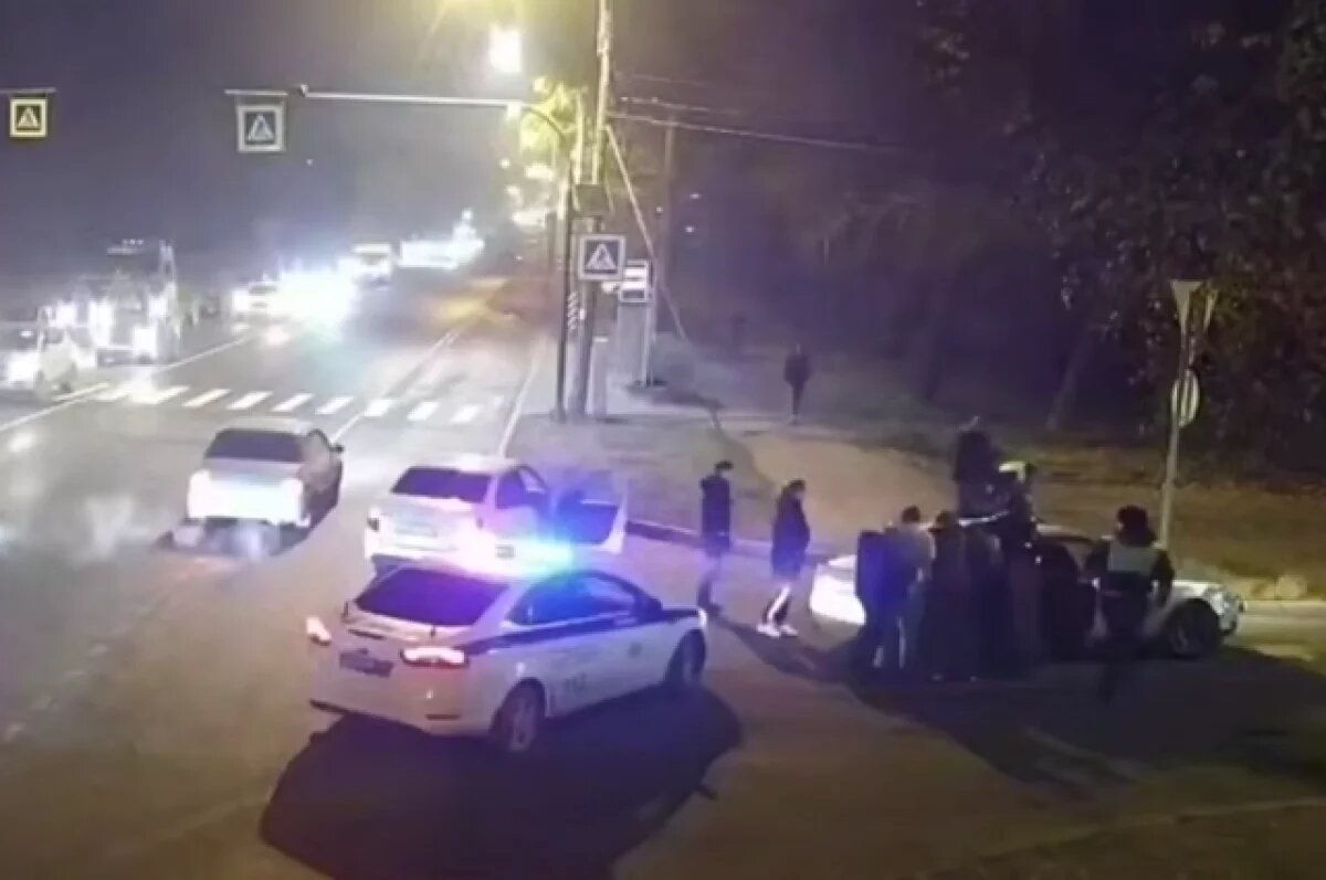    В Ленобласти пятеро подростков угнали машину и вынудили ДПС стрелять