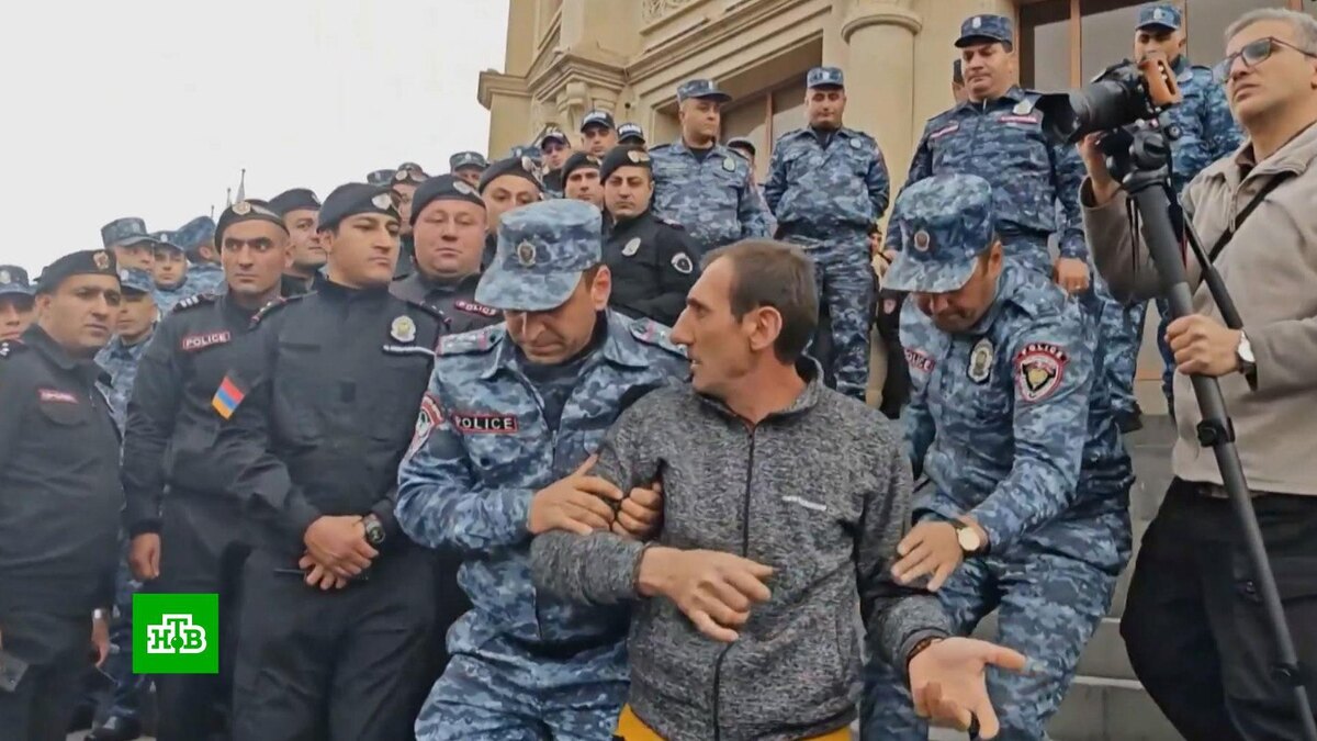    Суд рассматривает ходатайство об аресте мэра Гюмри