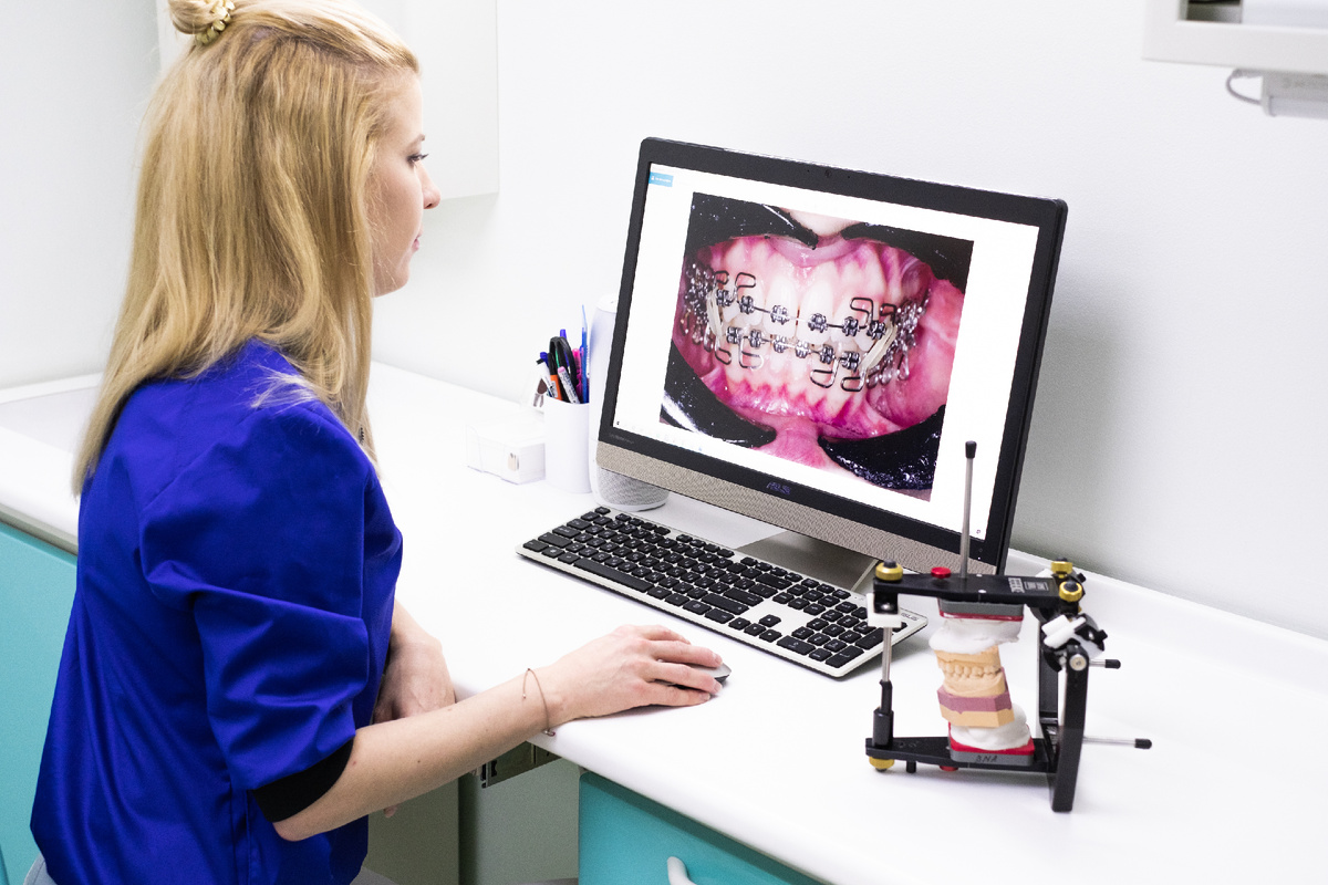 Фотография взята с сайта стоматологии Дмитрович Фэмили https://www.dmitrovich.ru/