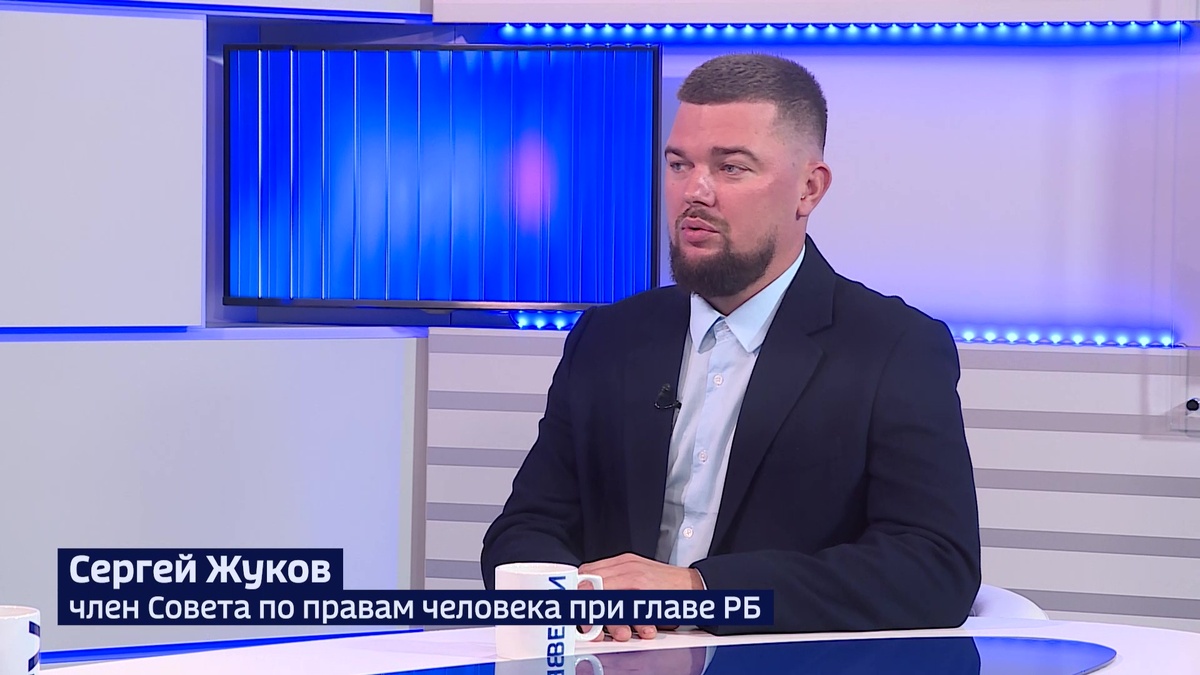    Правозащитник: «Перегруженные машины разбивают асфальт там, где недорабатывает ГАИ»