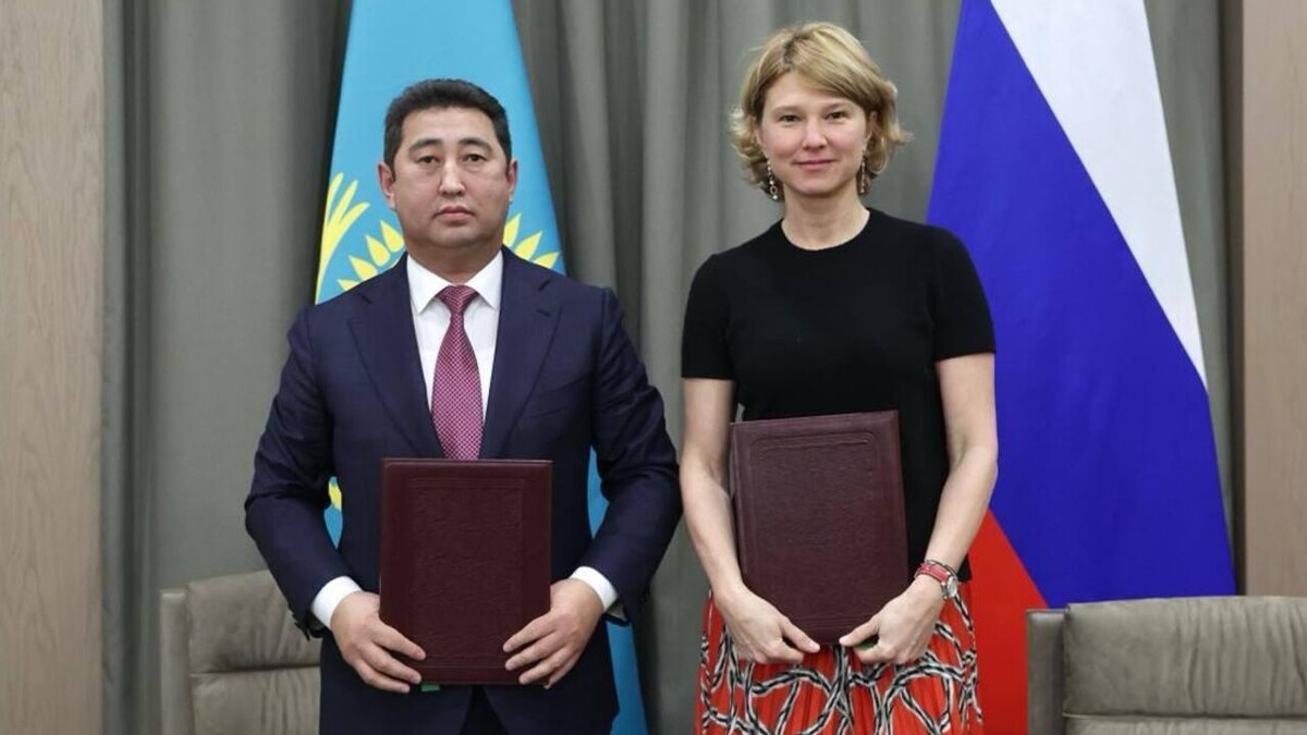 Министры сельского хозяйства Казахстана и России Айдарбек Сапаров и Оксана Лут
© Photo : Пресс-служба Министерства сельского хозяйства Казахстана