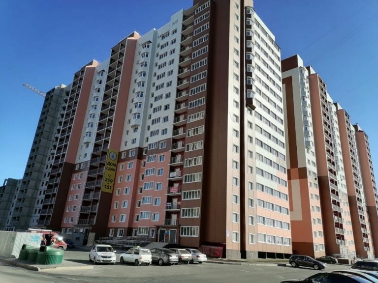    Губернатор Евгений Солнцев освободил от должности начальника областной жилинспекции Юрий Мещанинов