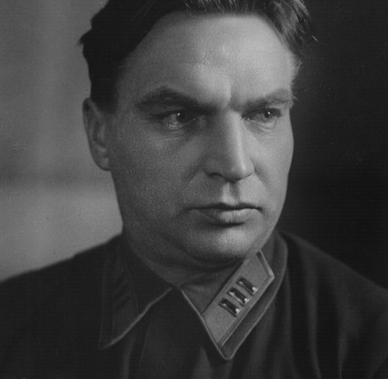Путь в небо: история летчика Валерия Чкалова
