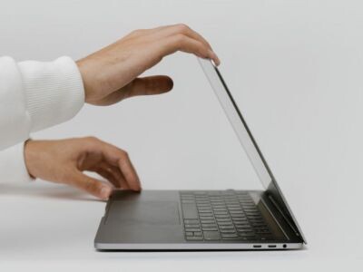   1 кг и 1 см: Lenovo показала самый лёгкий и тонкий 16-дюймовый ноутбук