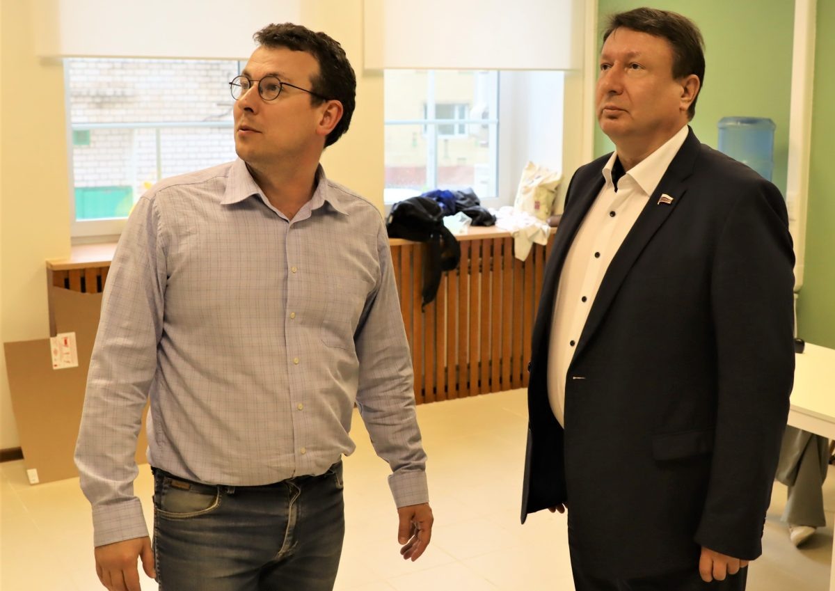    Андрей Жильцов (слева) и Олег Лавричев участвовали в благотворительности, но обоих заподозрили в корысти