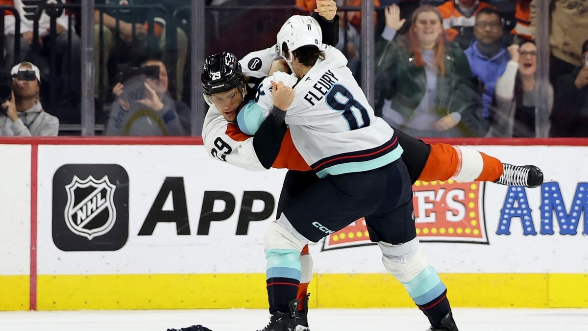 Как дебютная драка в НХЛ открыла ему дорогу