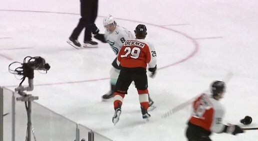 молодой россиянин, вырвавшийся в лучшую хоккейную лигу мира