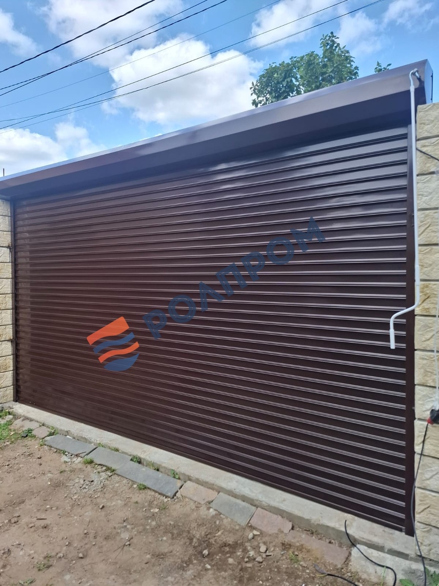 Стальные рулонные ворота