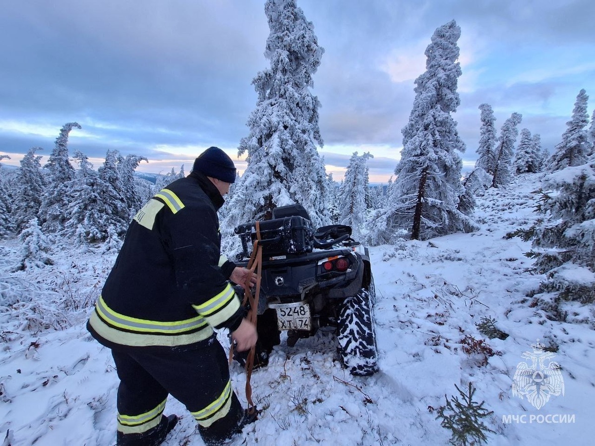    Пропавшую на Иремеле женщину ищут при помощи беспилотников, квадроциклов и кинологов