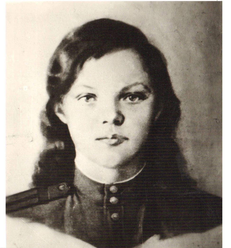 Валерия Осиповна Гнаровская (18 октября 1923 — 23 сентября 1943) — советский санинструктор в годы Великой Отечественной войны, Герой Советского Союза (1944, посмертно). Источник: Яндекс картинки