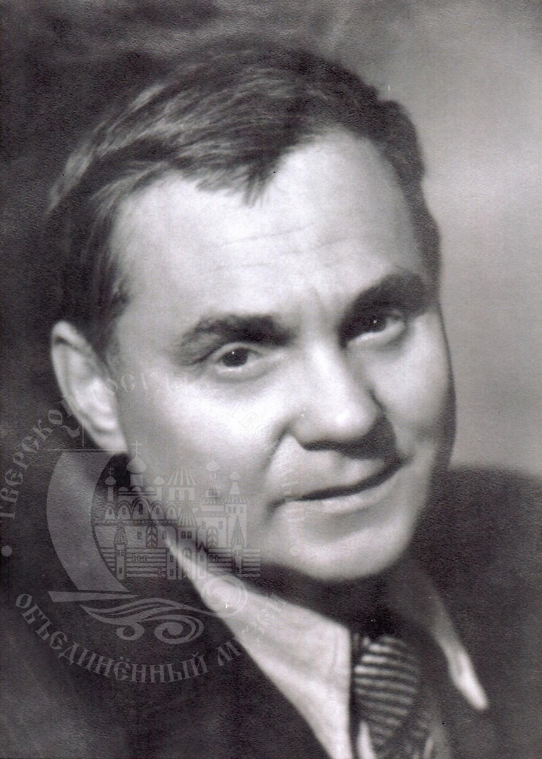 Портрет писателя из семейного архива