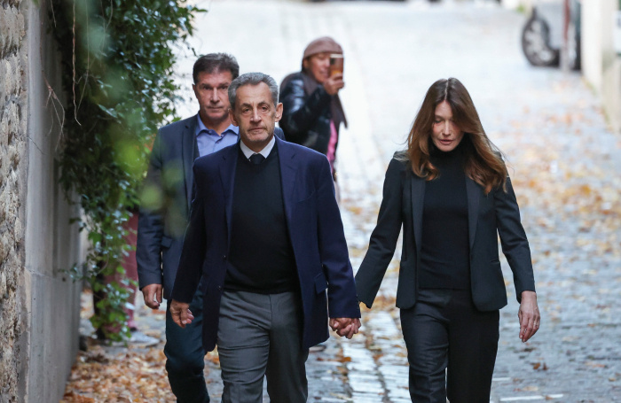    Бывший президент Франции Николя Саркози и его жена Карла Бруни.Zuma\TASS