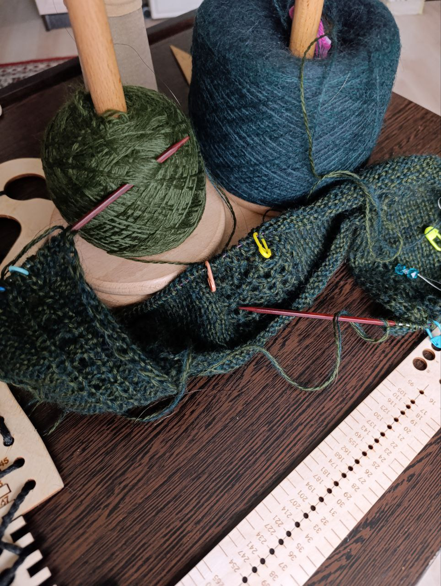 блокаторы , спицы ,маркеры .линейки, держатели