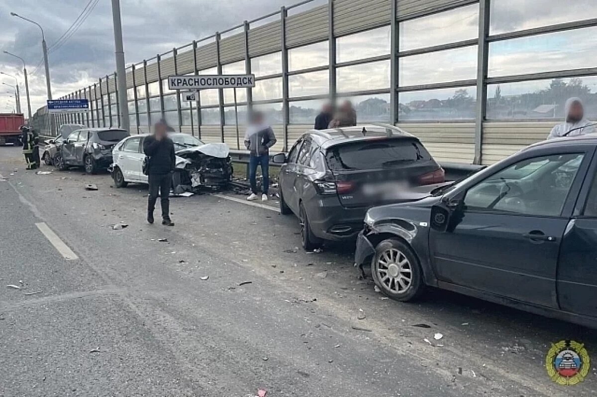    ДТП с участием девяти авто на волгоградском танцующем мосту сняли на видео