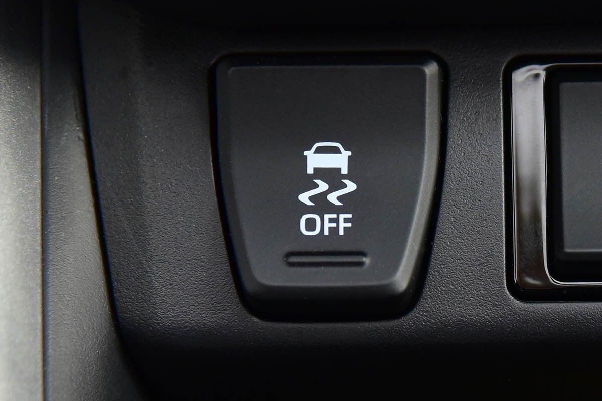 Кнопка отключения стабилизатора может выглядеть так. Источник: algre / Shutterstock / FOTODOM📷
