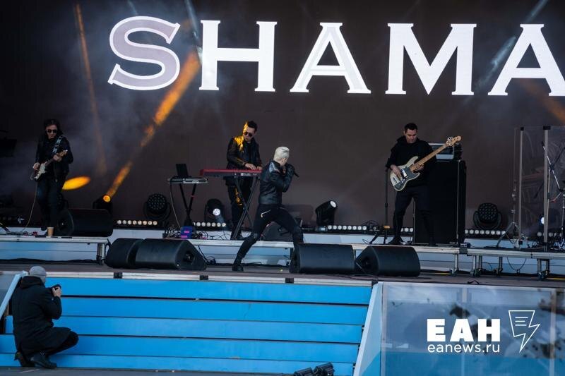    ЕАН. Выступление певца Shaman