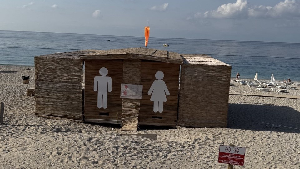 "Даже по фото видно, что это просто кусочек провинциальной Турции, ничем не примечательный". Отвечаю на ваши вопросы об Олюденизе