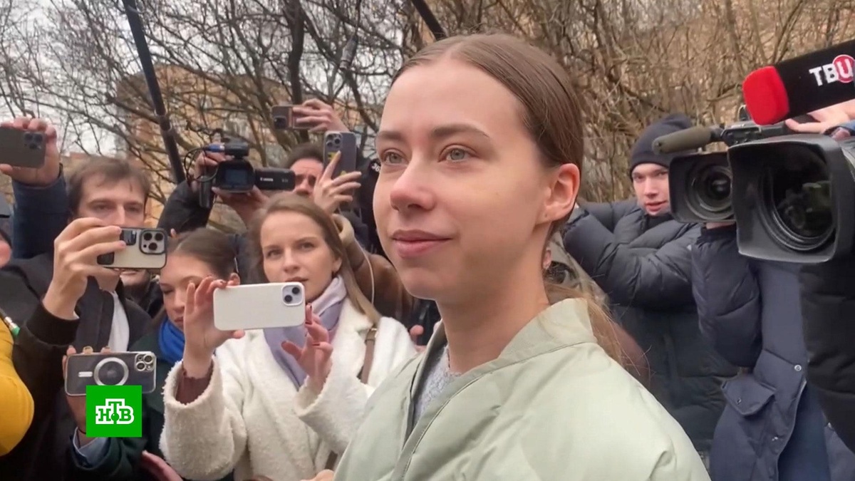    Блогершу Сашу Митрошину потребовали признать банкротом