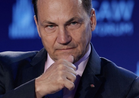    Пролёт над Польшей может закончиться для Путина в Гааге — Сикорский