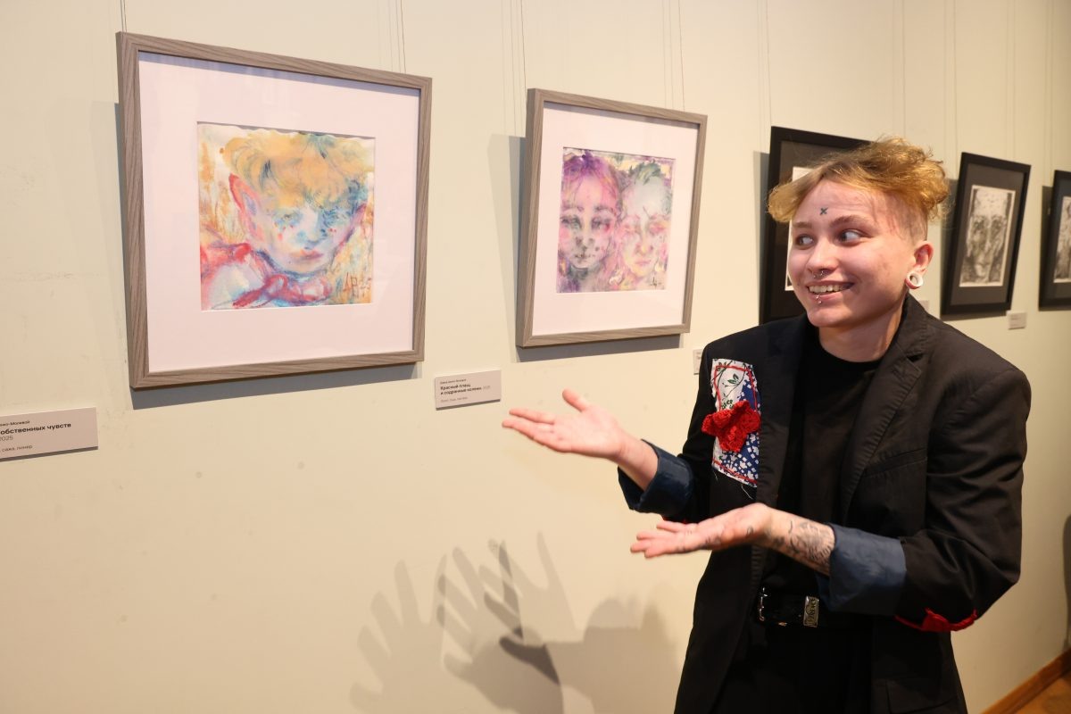    Давид Цинко-Молевой предоставил для выставки более 20 своих работ, созданных в разных техниках