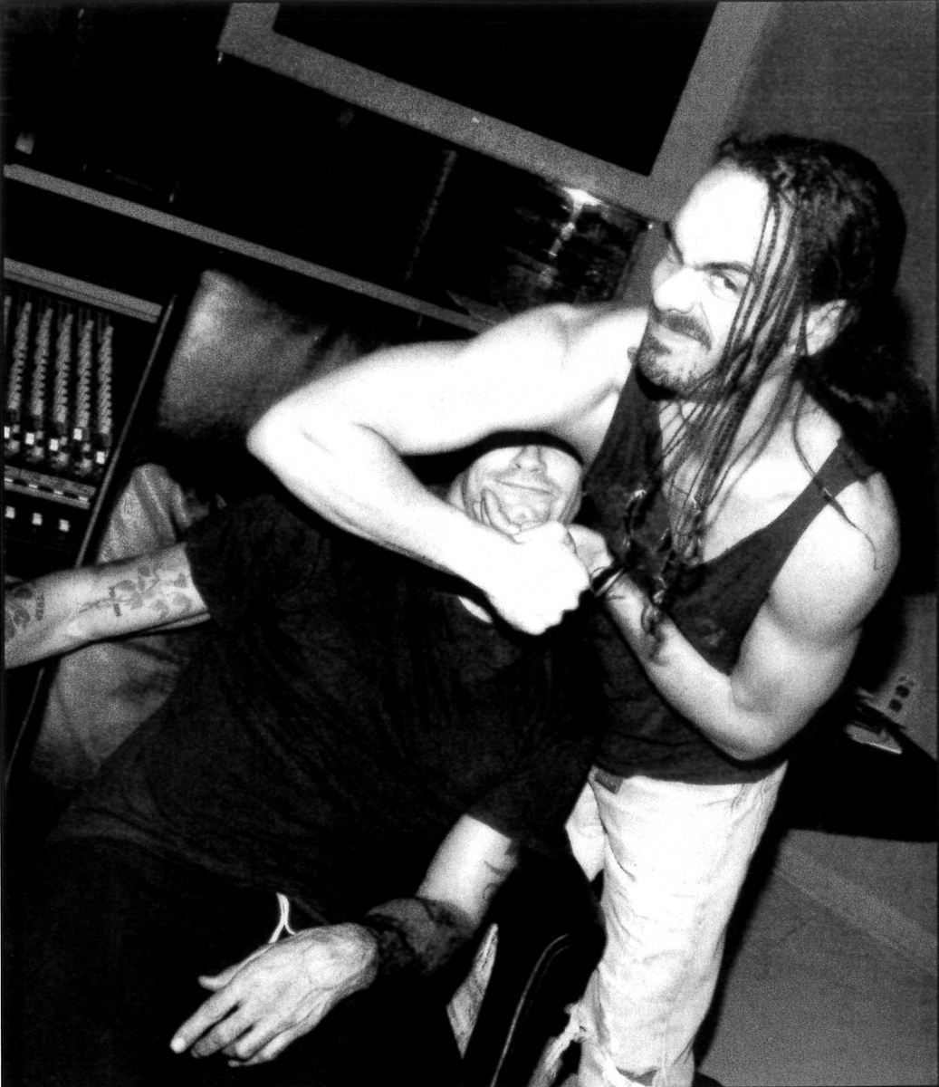 Генри Роллинз и Сим Кейн, эпоха "The End Of Silence". Фото из книги "Unwelcomed Songs".