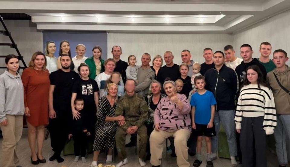    Ирина Вервельская с семьей. Источник: vk.com/karabanova_an