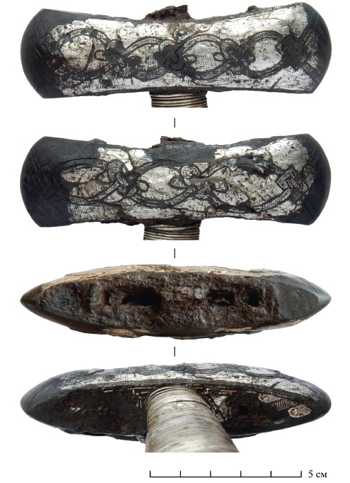 Меч из кургана Нюбиничи 10 после реставрации. Основание навершия.