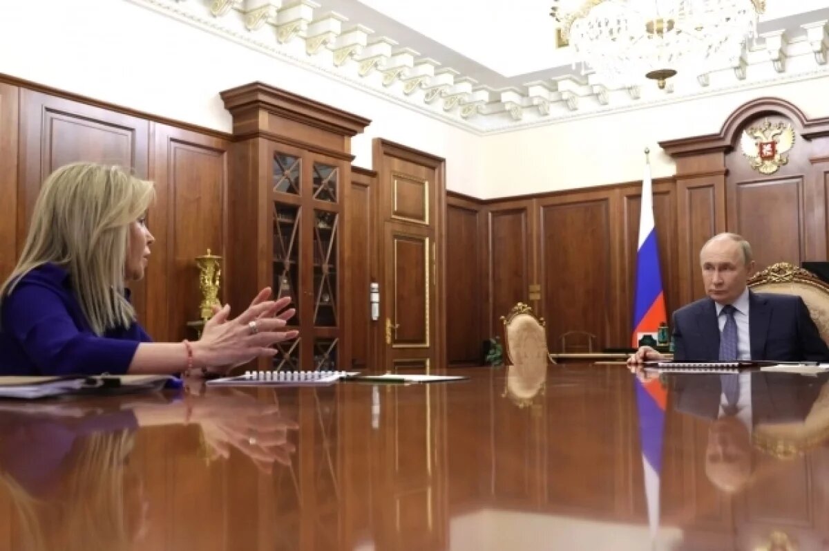    Путин провел встречу с главой Росприроднадзора Радионовой