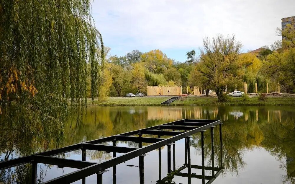     Реконструкция общественной зоны отдыха у Малого пруда. © Мэрия Черкесска. Индира Чипчикова