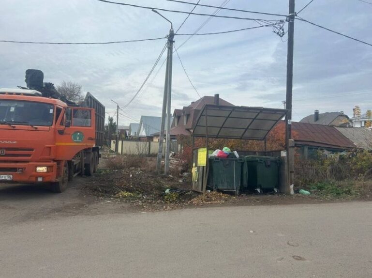    За неделю с улиц Оренбурга вывезли более 1,5 тысячи кубометров мусора Оренбуржье